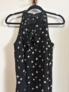 Como Black Black Polka Dot Tie-Neck Sleeveless Blouse